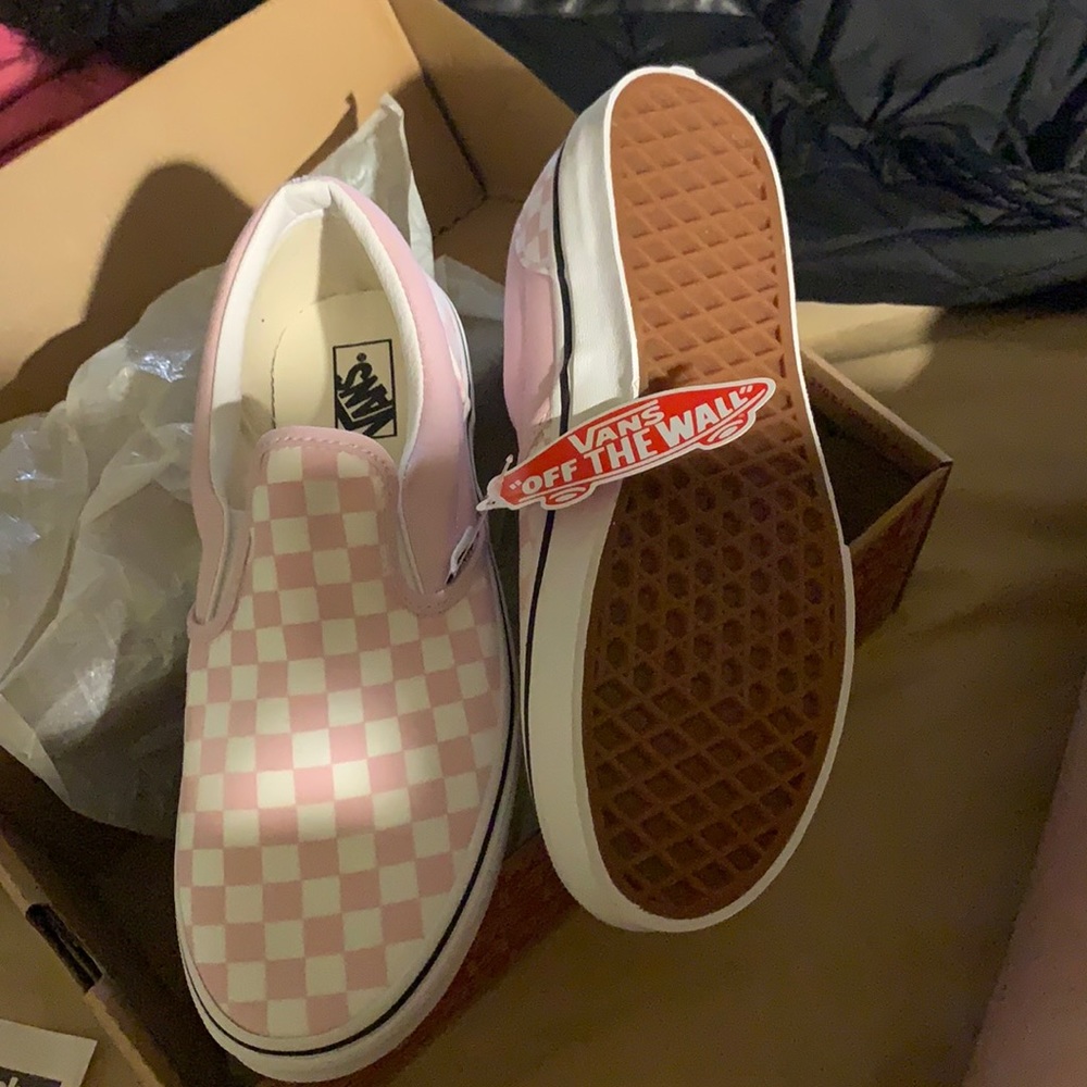 VANS size 6.5 Checkers White and Pink